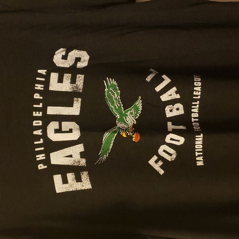 Large Philadelphia eagles shirt